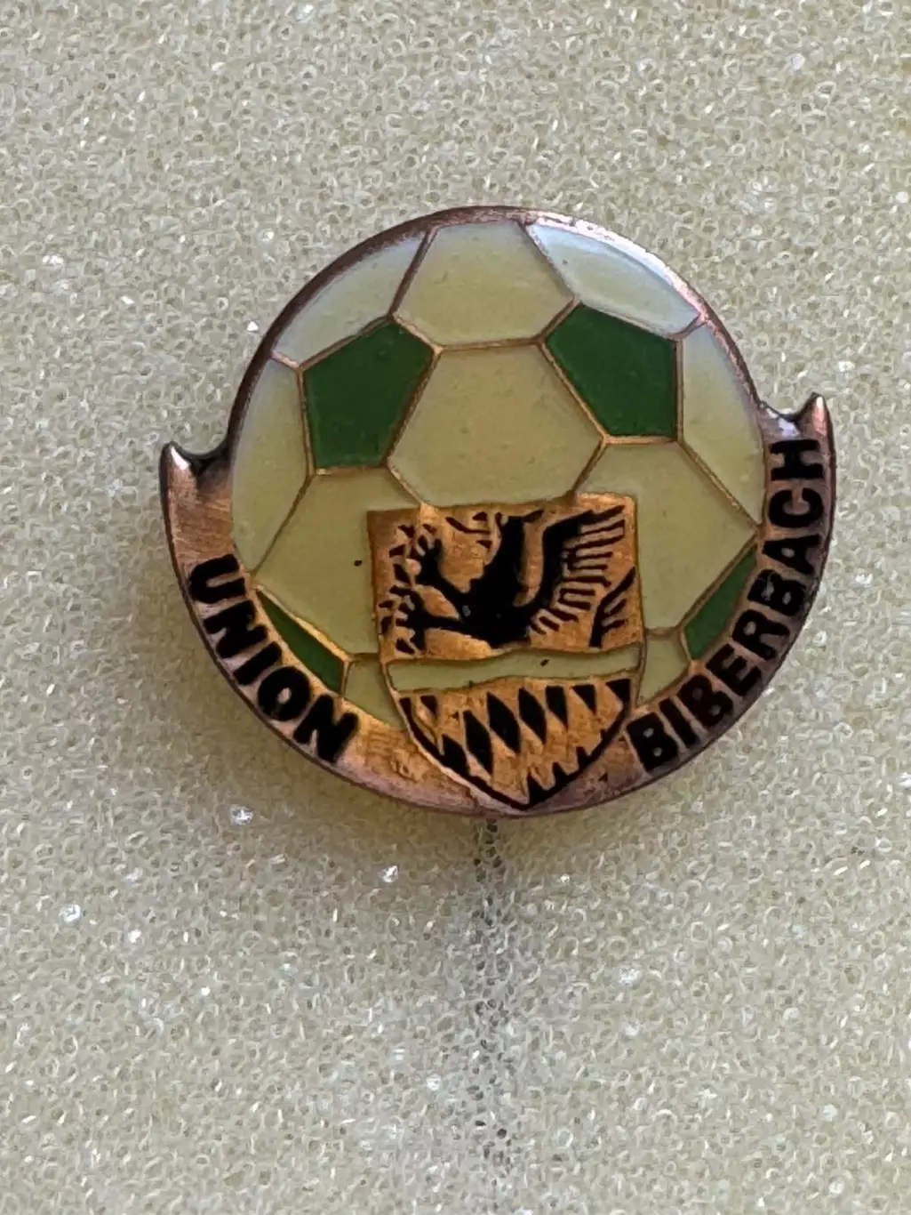 Акція до 15.08.2025.Значок . Уніон Бібербах . Німеччина..