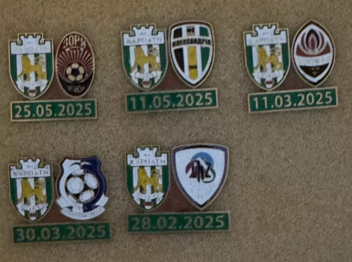 Значок матчевий . Карпати Львів 2025/2026. Ціна за один .