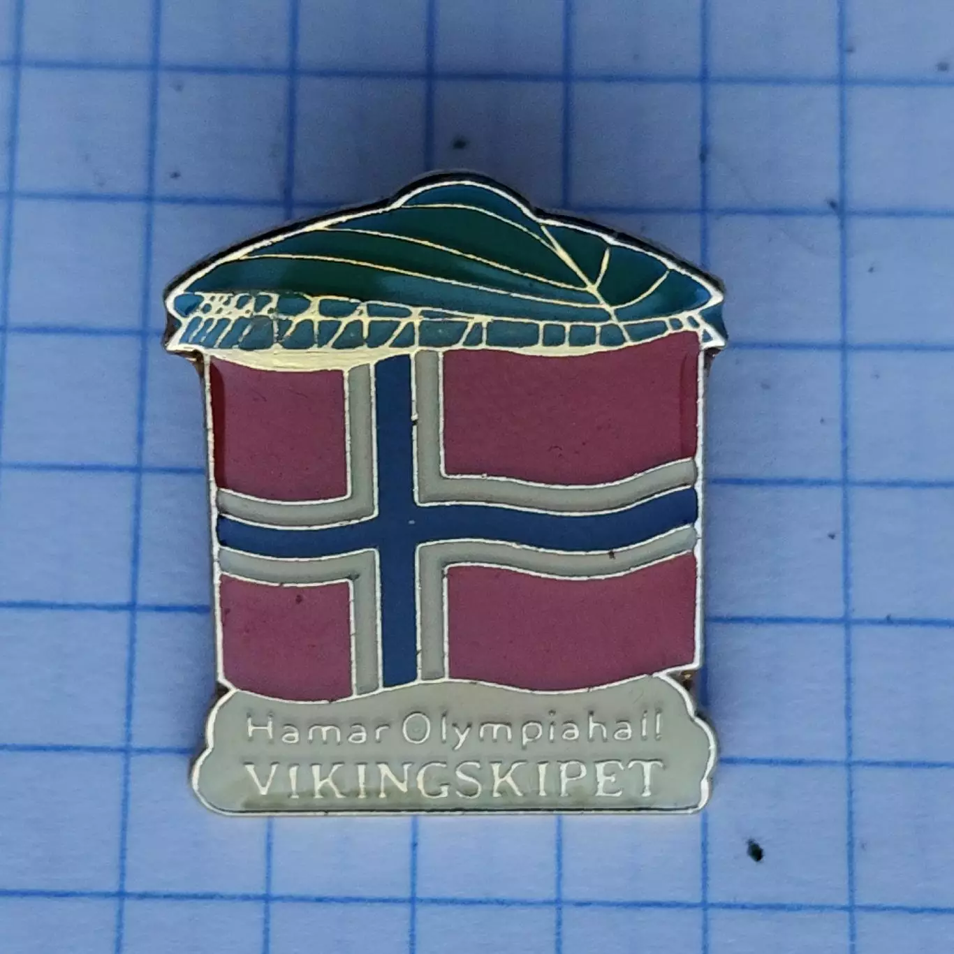 Значок. Hamar Olympiahall Vikingskipet/Ледовый дворец в Хамаре Норвегия