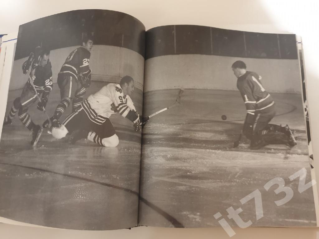 Книга-фотоальбом Сто лет жизни хоккея (304 страницы) 1