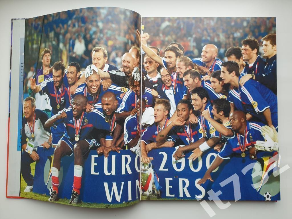 Книга-фотоальбом Чемпионат Европы по футболу 2000 (Берлин, 194 страницы) 1