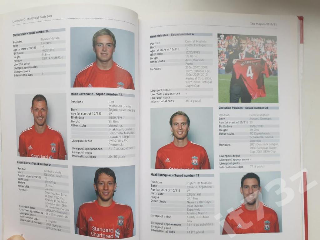 Официальный гайд ФК Ливерпуль Англия 2011 (208 страниц, твердый переплет) 1