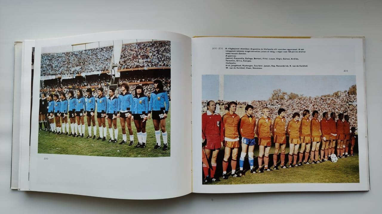 Фотоальбом Labdarugo Vilagbajnoksagok/Чемпионаты Мира 1930-1978 (288 страниц) 4