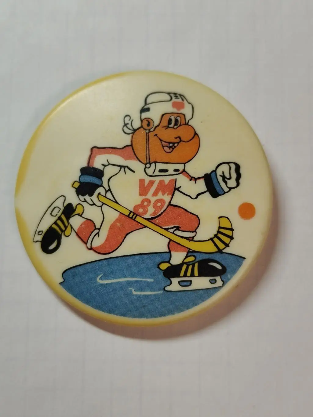 Значок. Хоккей с мячом. Москва 1989 Чемпионат Мира