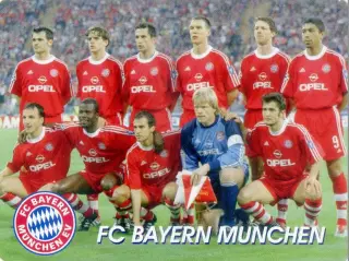 Календарик В Мире Футбола 2002 - Бавария Мюнхен Германия-Bayern Munchen Germany