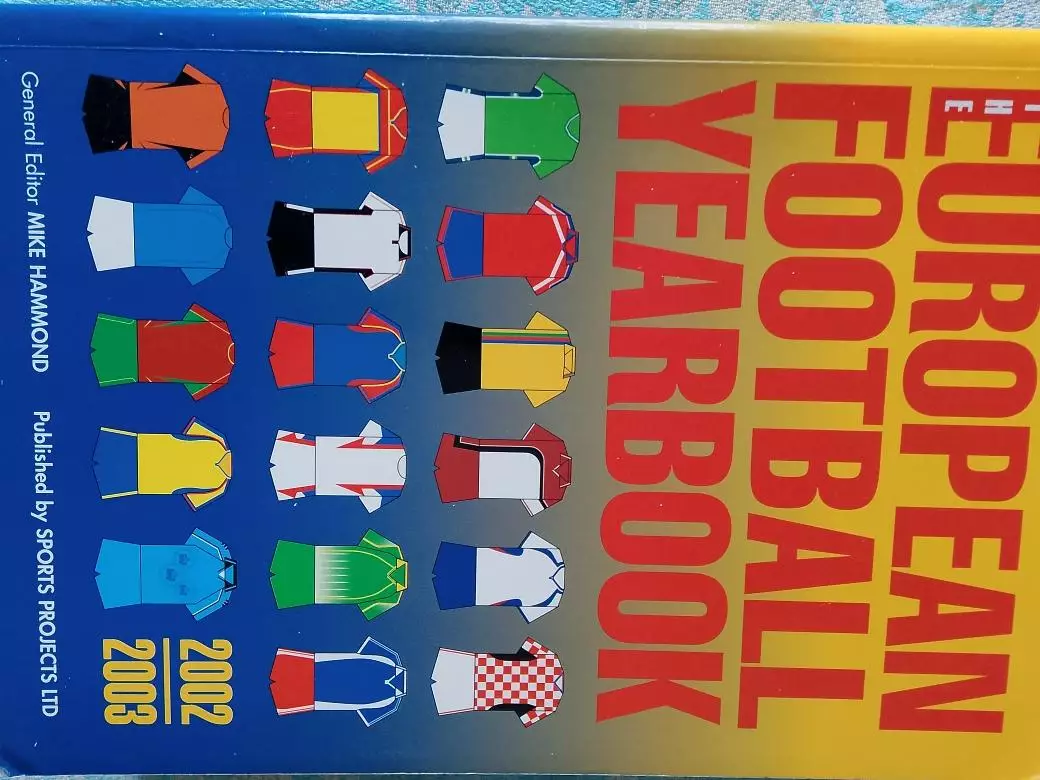 Ежегодник Европейского футбола Сезон 2002\2003 1120с. мягкая обложка