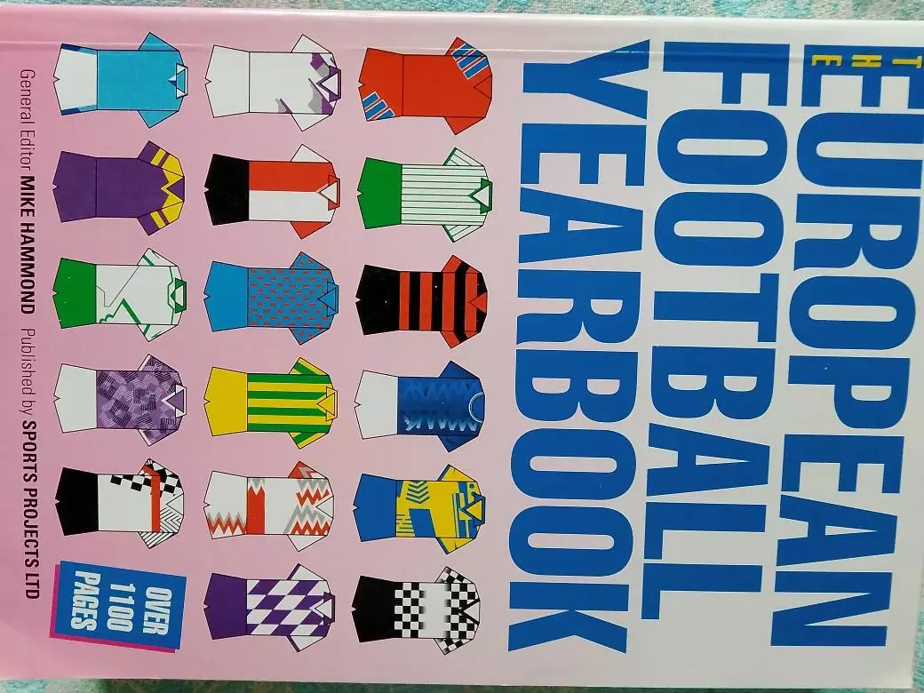 Ежегодник Европейского футбола Сезон 1993\1994 1024с. мягкая обложка