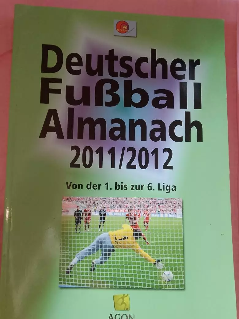 Немецкий футбольный альманах Сезон 2011\2012 384с.