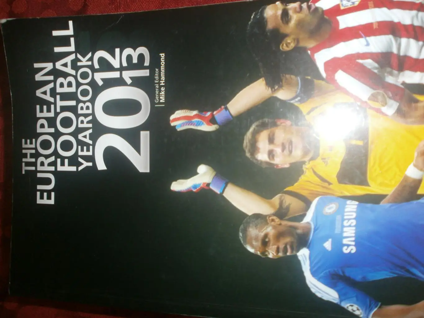 Европейский футбольный ежегодник 2012\013 1072с.