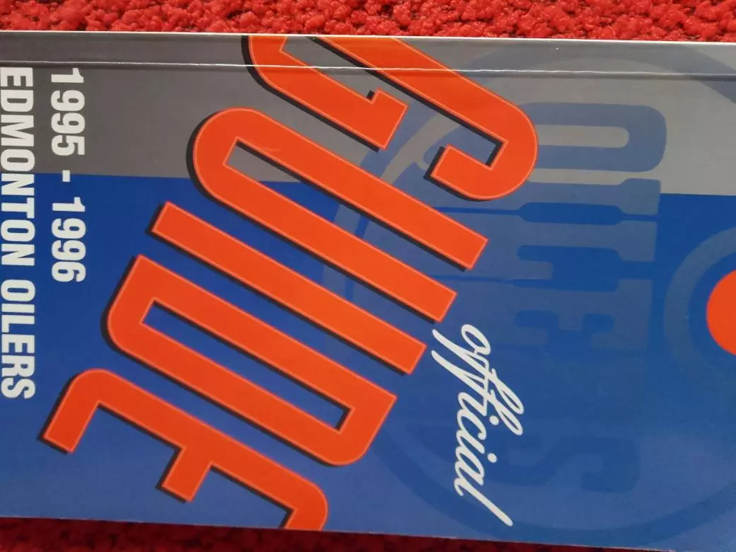 Путеводитель официальный Эдмонтон Ойлерс хоккей сезон 1995 - 1996 184с.