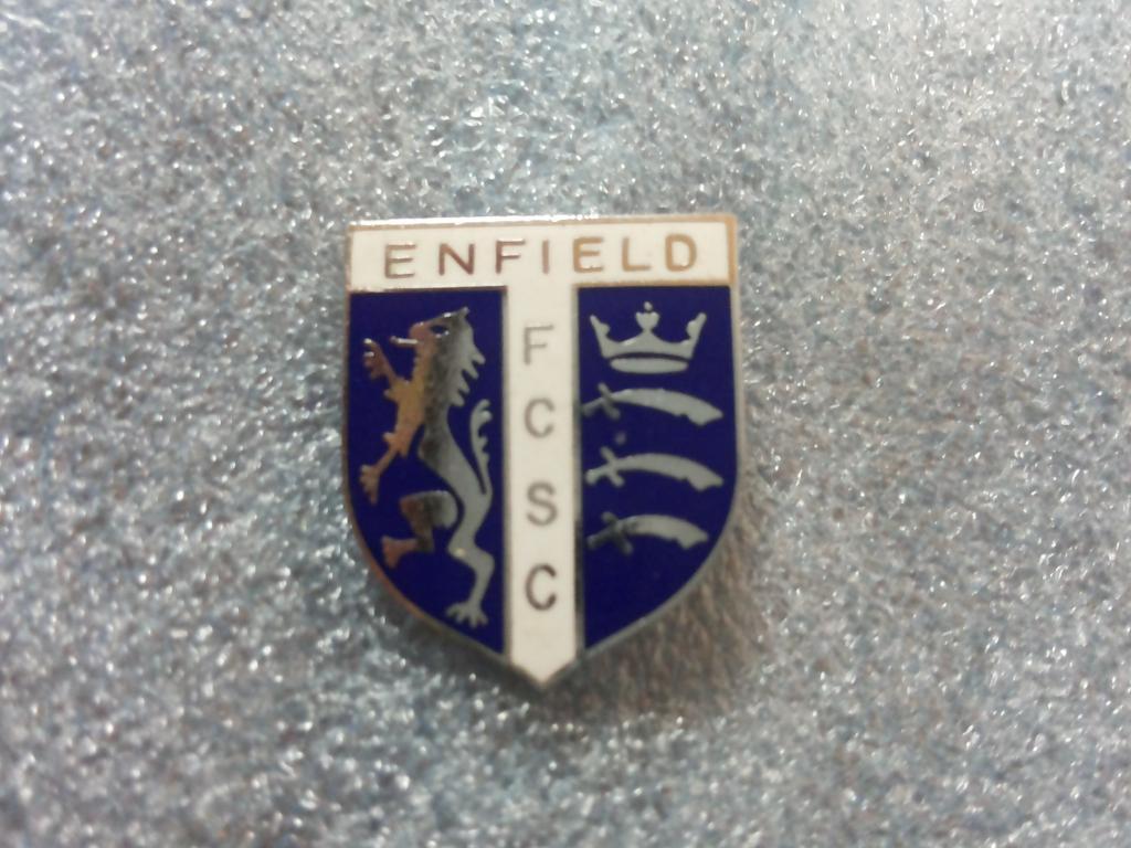 Знак Футбольный клуб Enfield Англия