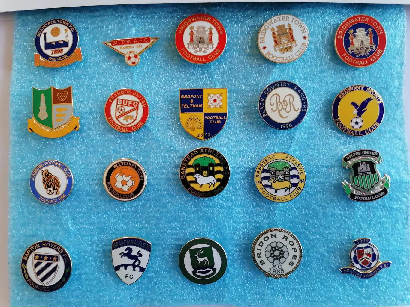 Значки футбол Англия B-2 2