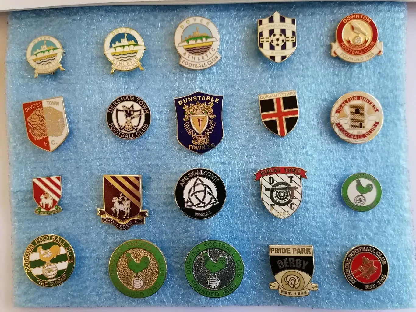 Значки футбол Англия D 2