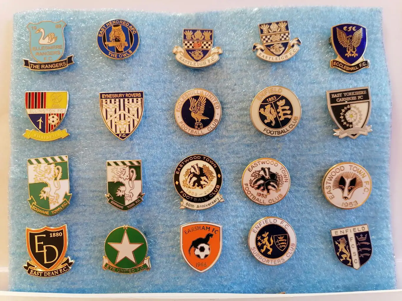 Значки футбол Англия E 1