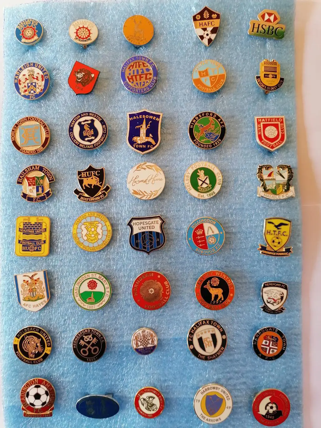 Значки футбол Англия H