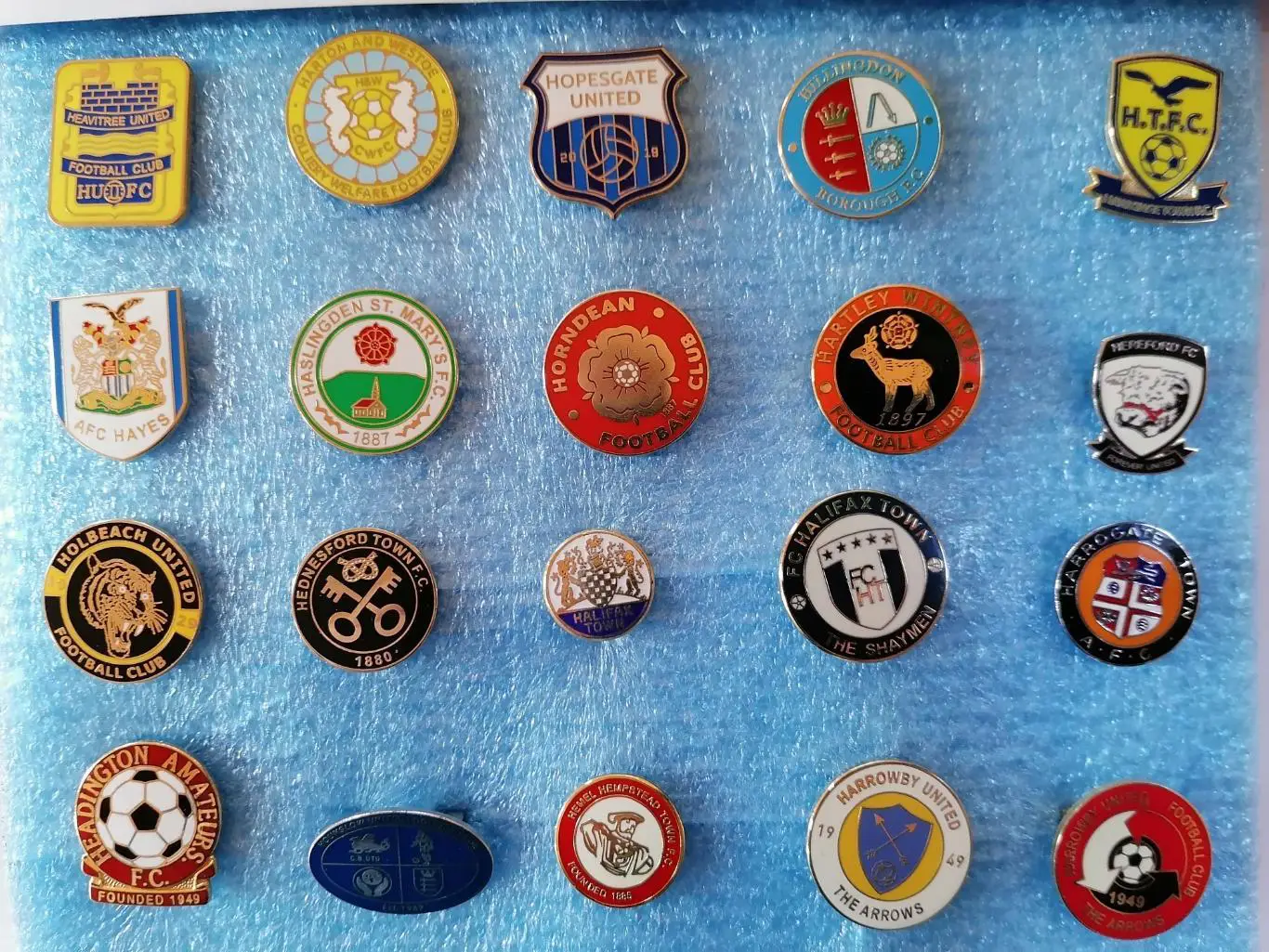 Значки футбол Англия H 2