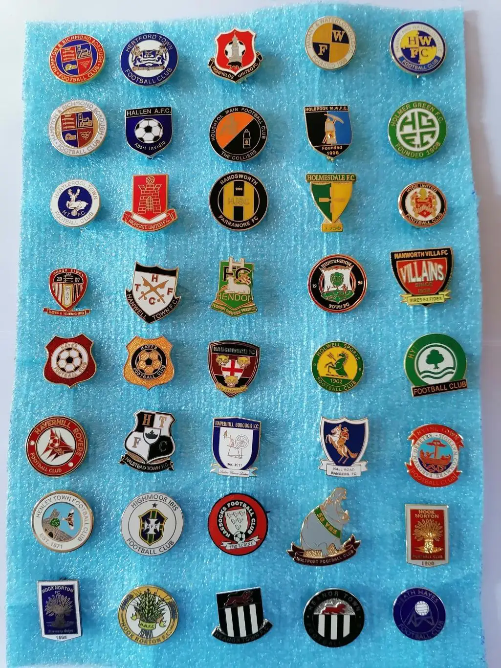 Значки футбол Англия H 3