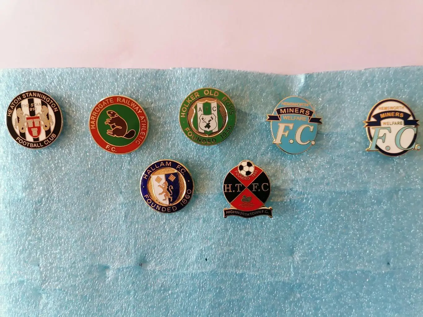 Значки футбол Англия H 6