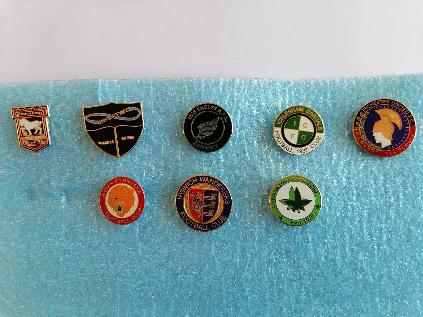 Значки футбол Англия IJ