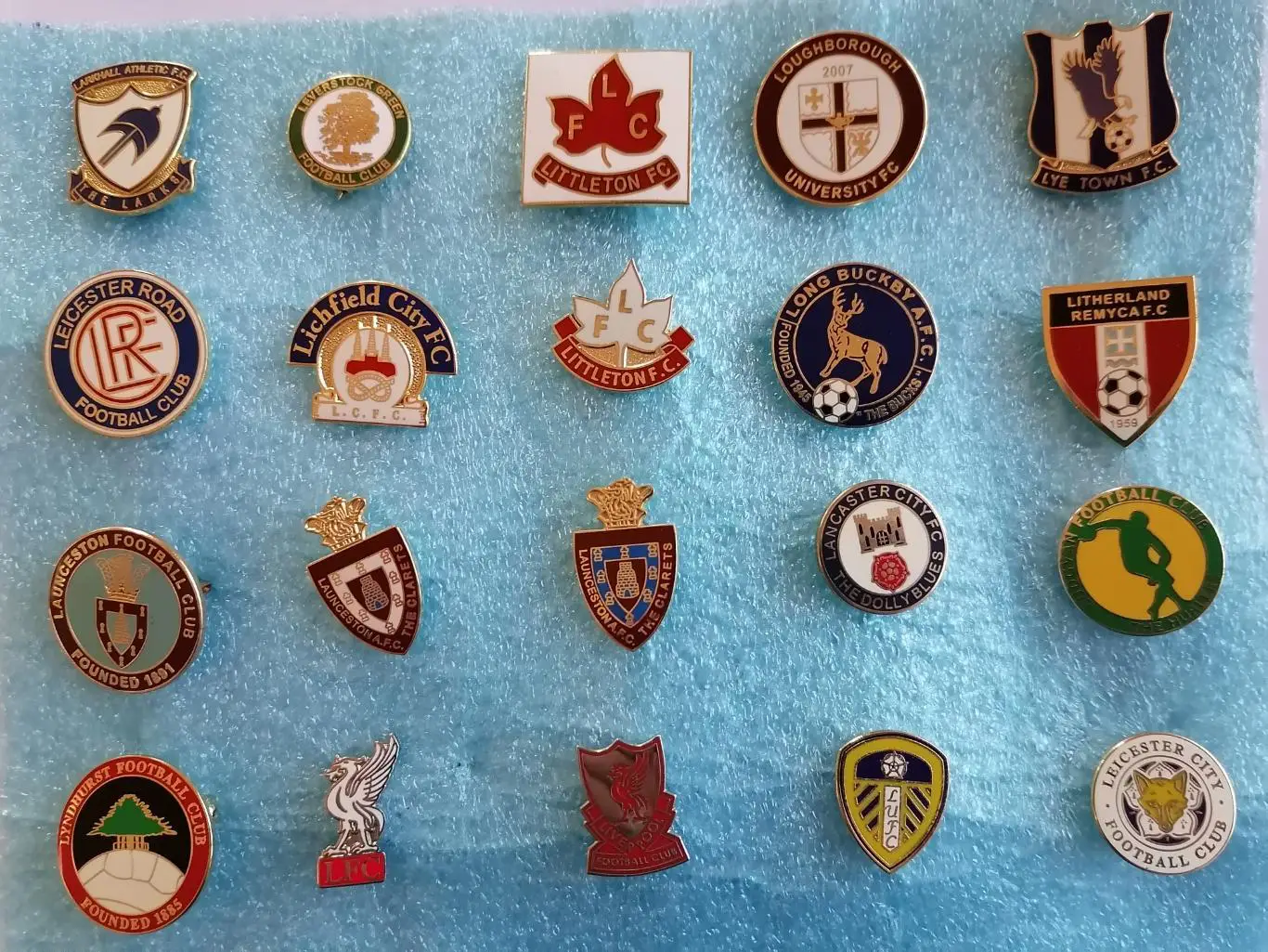 Значки футбол Англия L 3