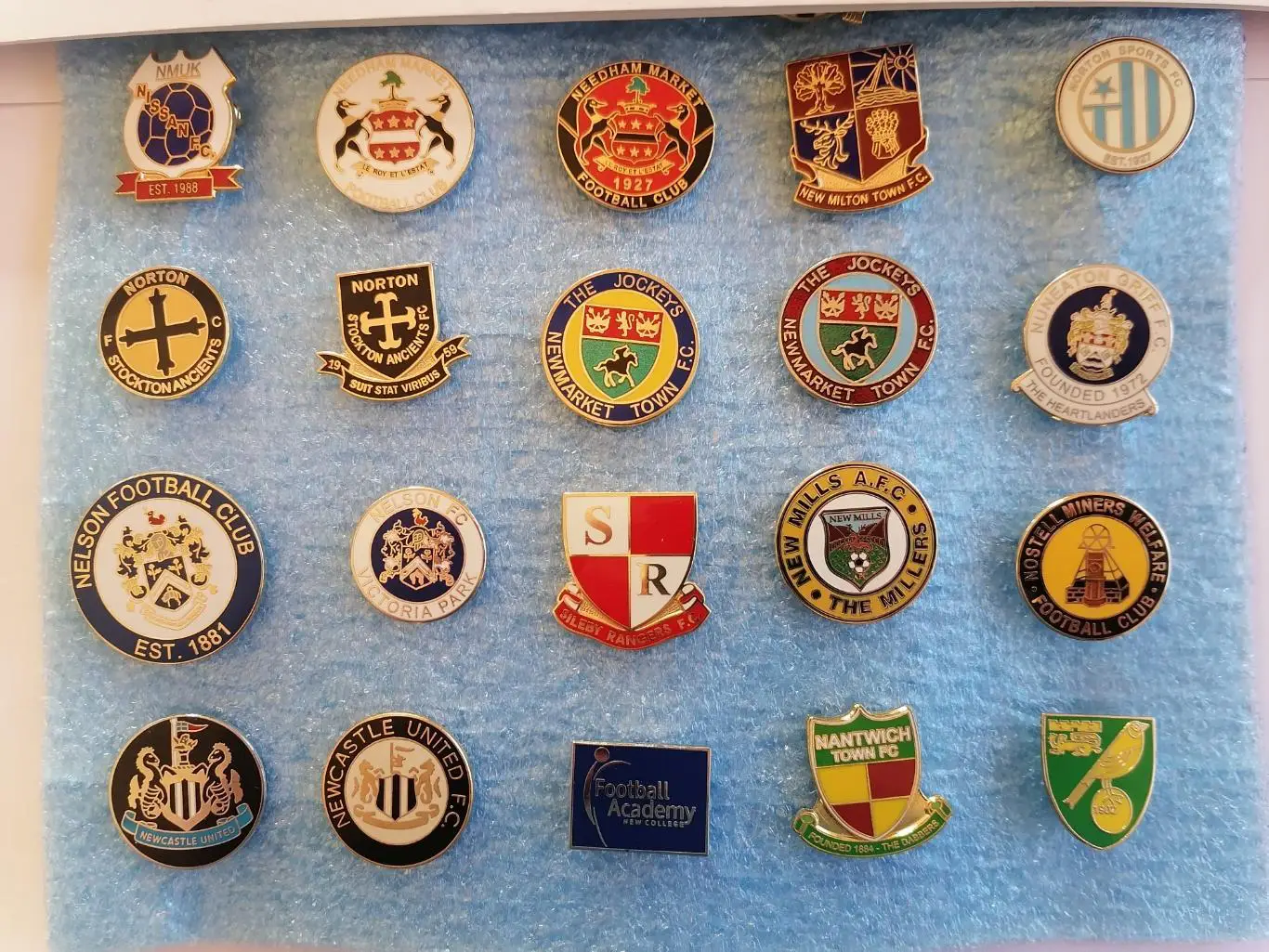 Значки футбол Англия N 2