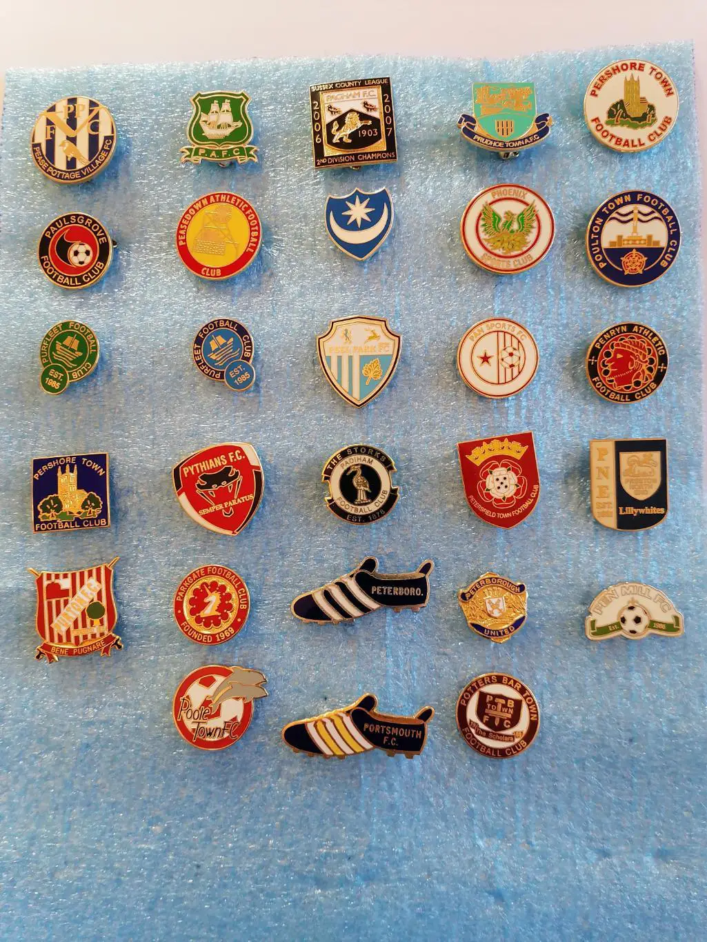 Значки футбол Англия О и Р 2