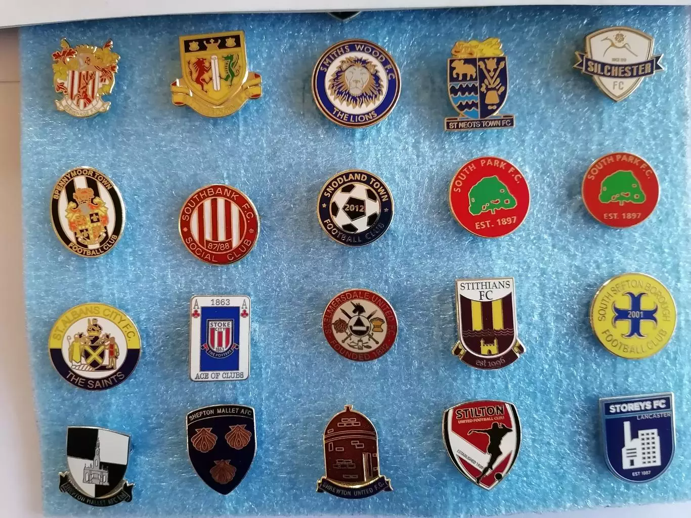 Значки футбол Англия S-1 2