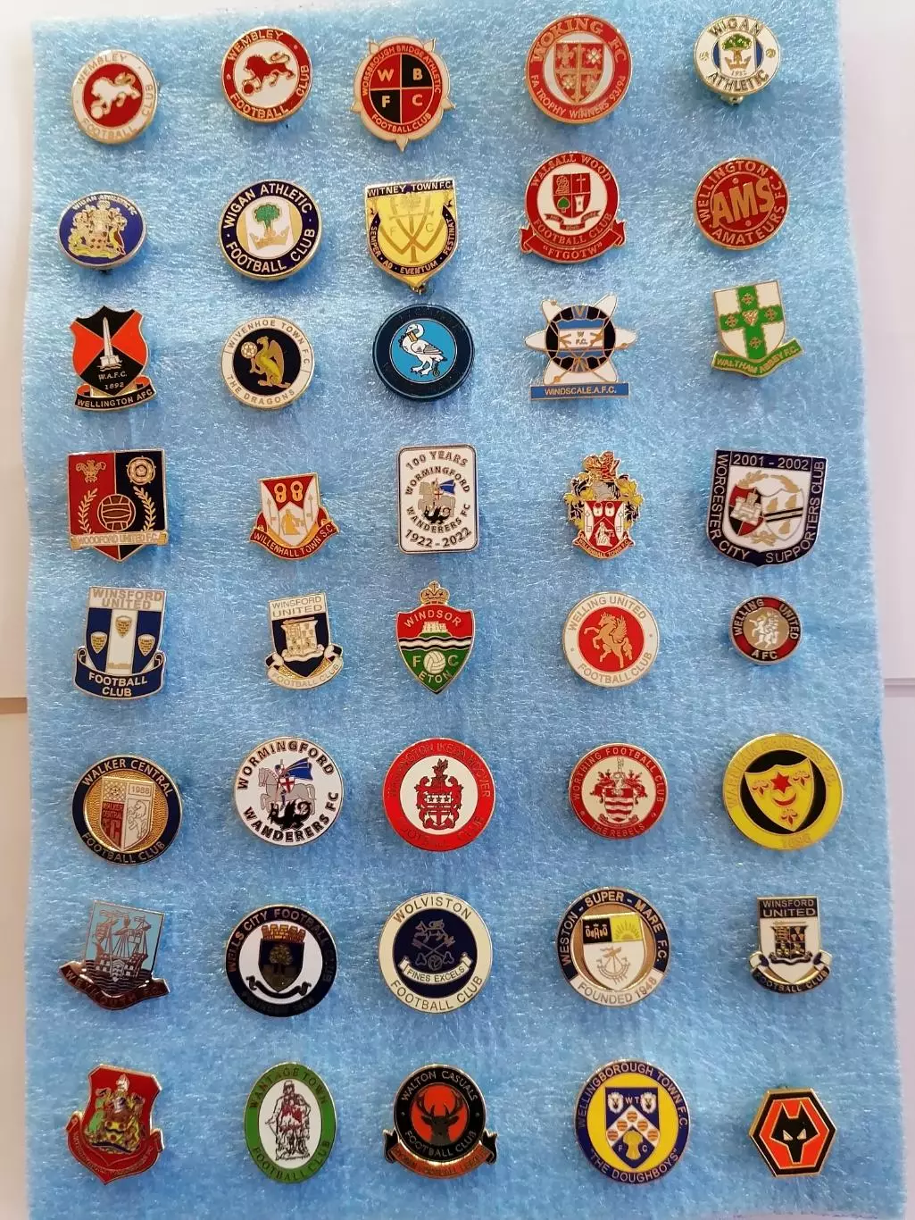 Значки футбол Англия W Y Новые 2017-2021