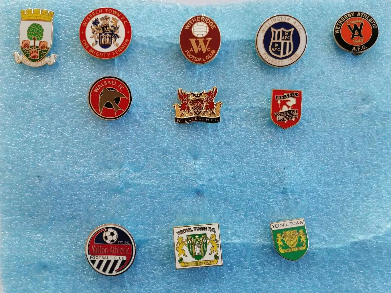 Значки футбол Англия W Y Новые 2017-2021 3