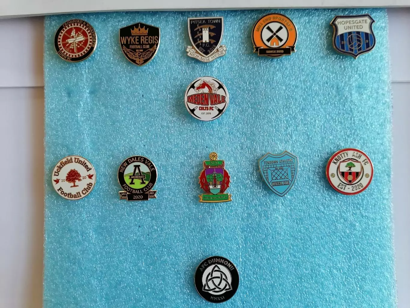 Значки футбол Англия Новые 2017-2021 2