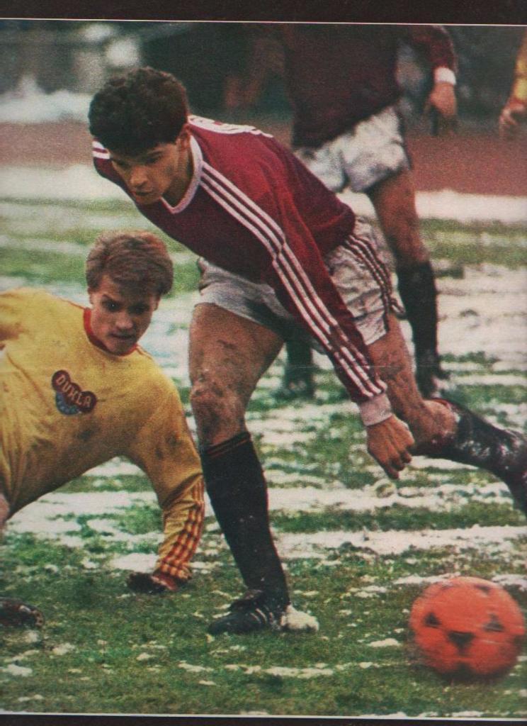 журнал Стадион Прага, Чехословакия 1987г. №13 с постером футбол 2