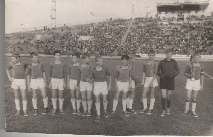 фото футбол победитель клуба Кожаный мяч-Вымпел Луганск г.Свердловск 1969г.