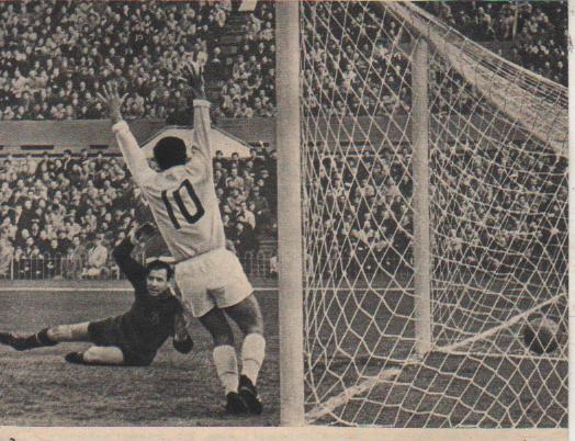 вырезки из журналов футбол матч Нефтчи Баку - Динамо Москва 1968г.