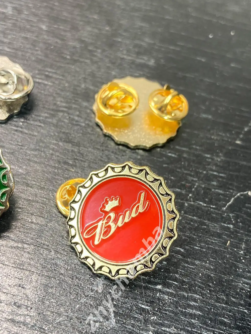 значок пивная пробка Bud (Budweiser ) №3