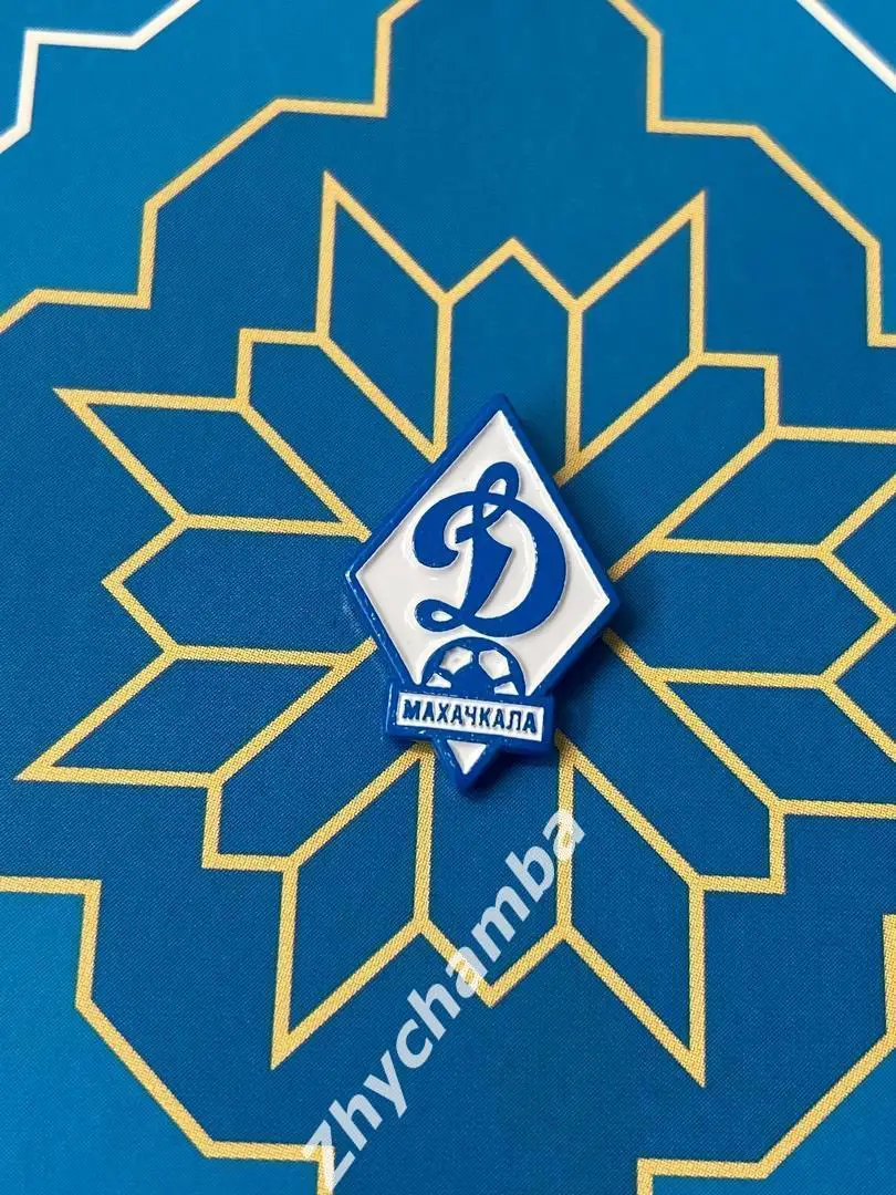 значок фк Динамо Махачкала (Россия)