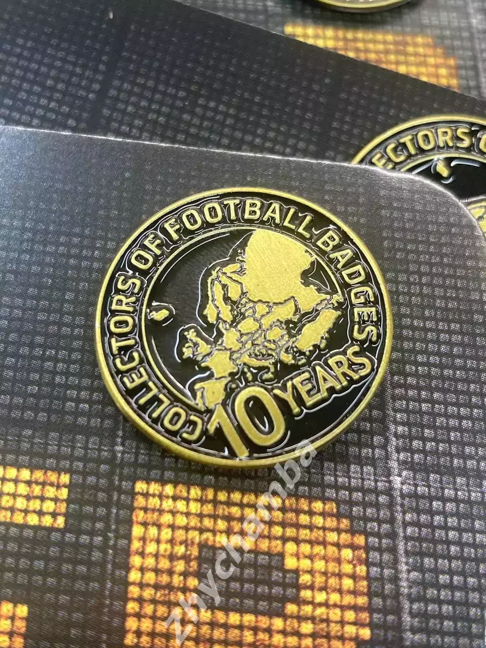 значок C.O.F.B. (10 лет)