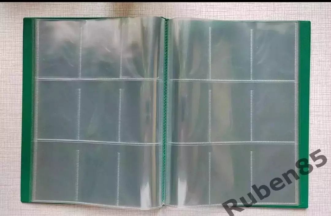 Альбом папка для карточек - футбол, хоккей 2