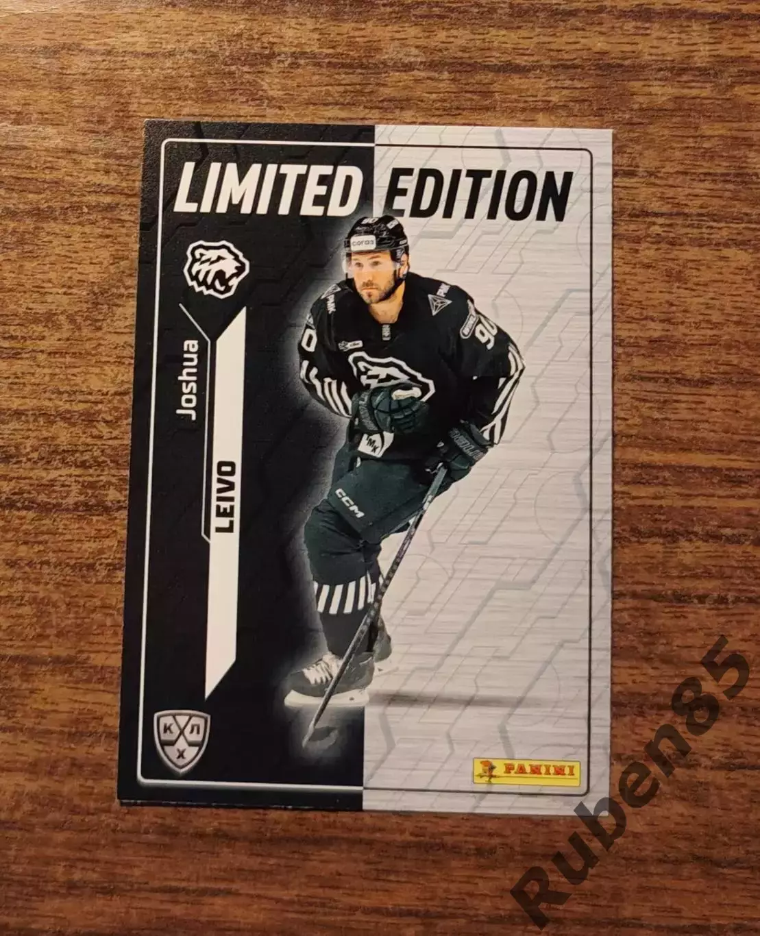 Хоккей. Карточка Джошуа Ливо (Трактор Челябинск) КХЛ 2025 2026 Limited edition