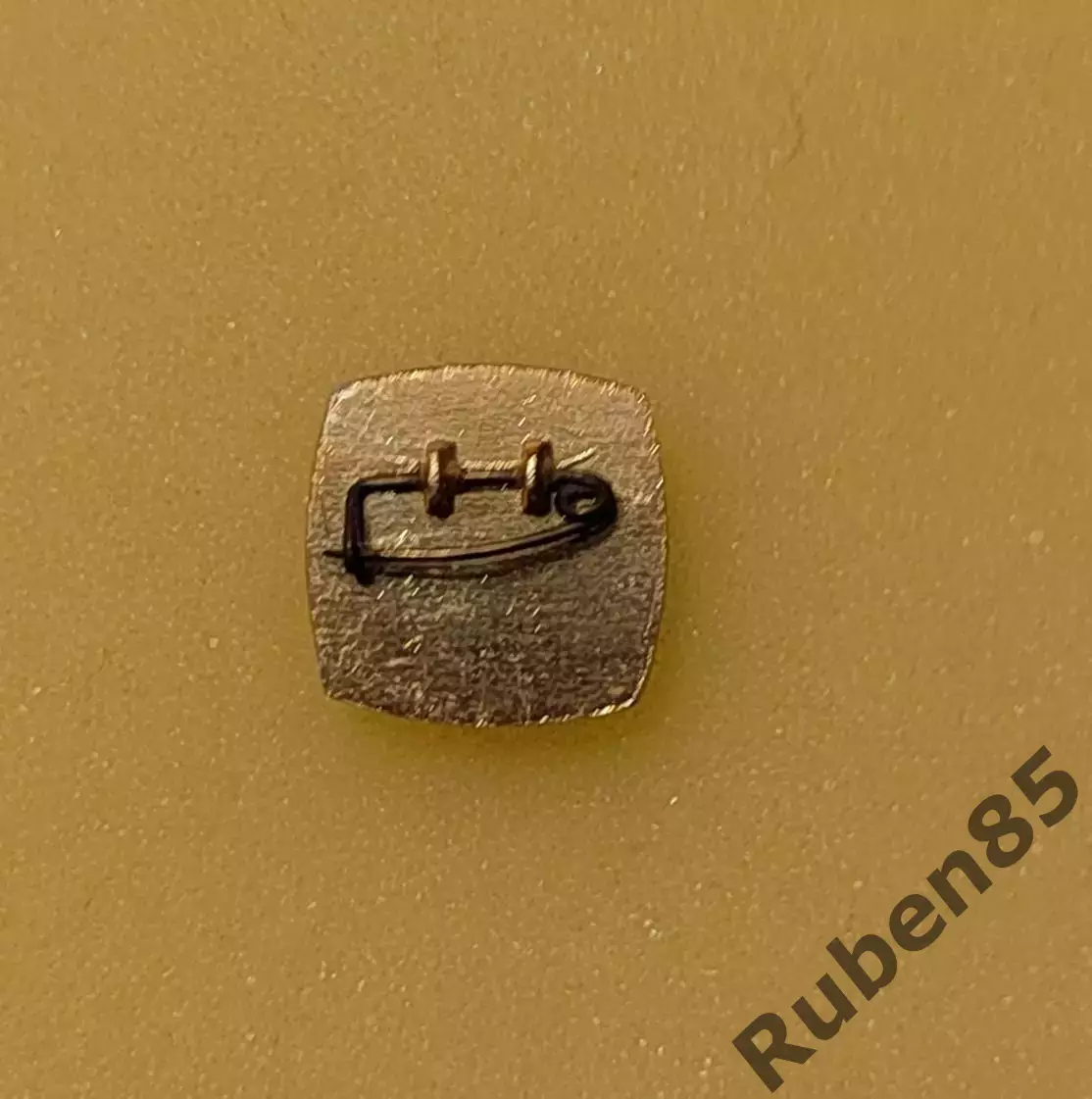 Значок Китай - Федерация Футбола. Старый, на булавке 1