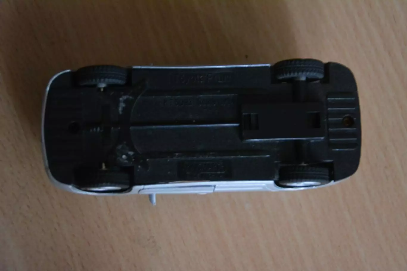 Модель. Toyota Prius / KINSMART 3