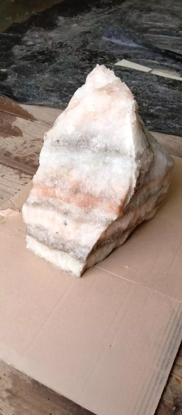 Кусок соли красивый(озеро Баскунчак) 5