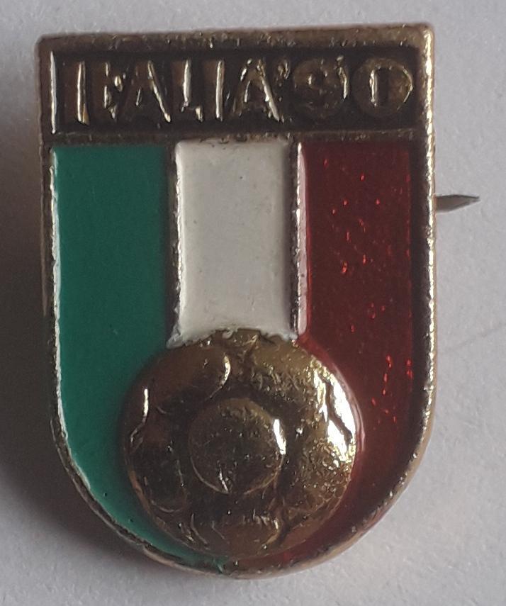 Значок Италия-90