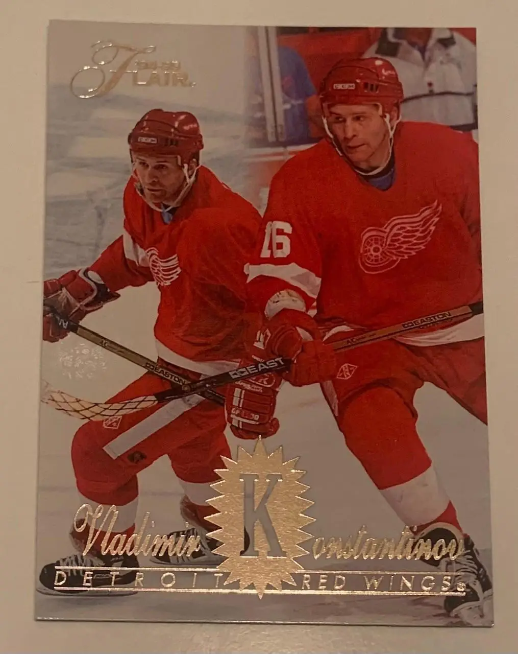 Карточка Владимир Константинов Детройт Ред Вингз FLEER Flair NHL 1994-1995