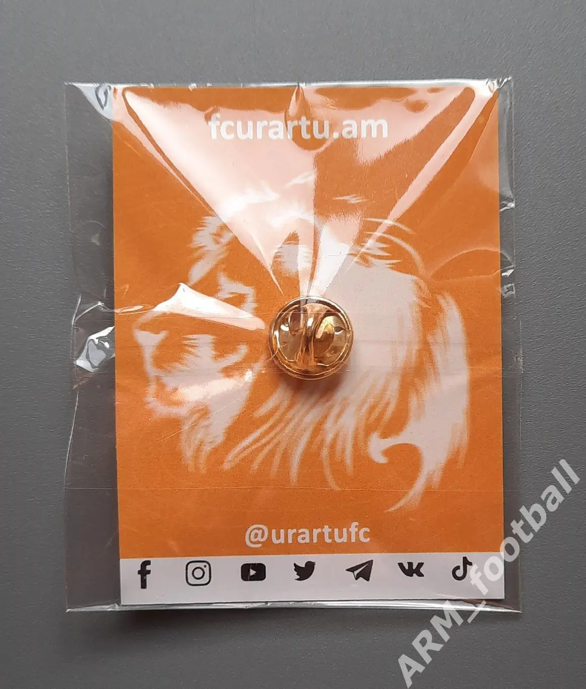 Официальный значок футбольного клуба Урарту Ереван Армения 1