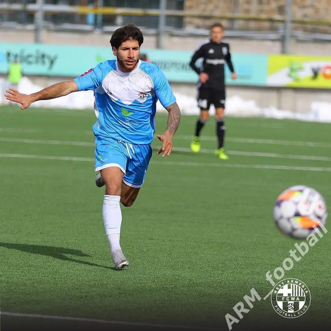 Официальная игровая футбольная майка ФК «ВЕСТ АРМЕНИЯ» (Ереван, Армения). №77 7