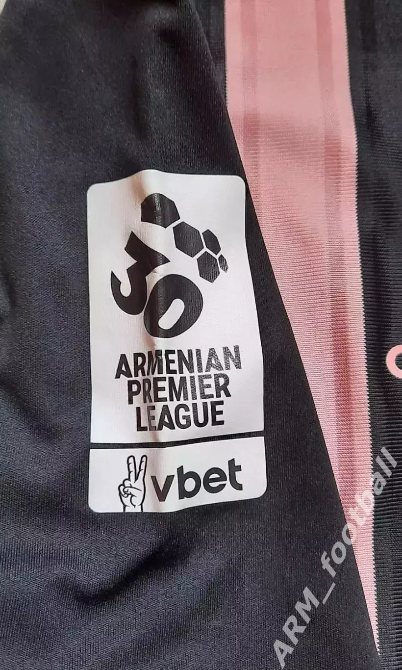 Официальная игровая футбольная майка ФК «НОА» (Ереван, Армения)! №69 Д. Дедечко 3