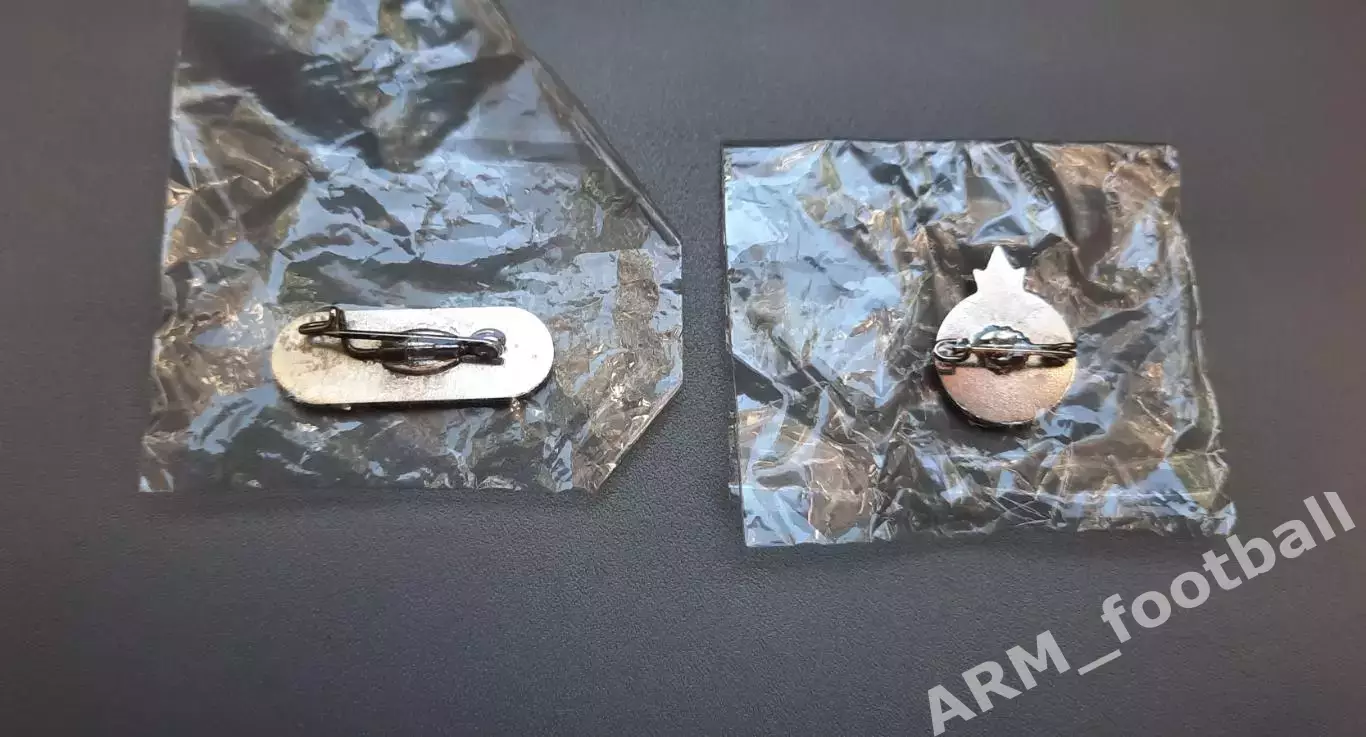 Две официальные труднодоступные текучие значки «Пюник» (Ереван, Армения)! 3