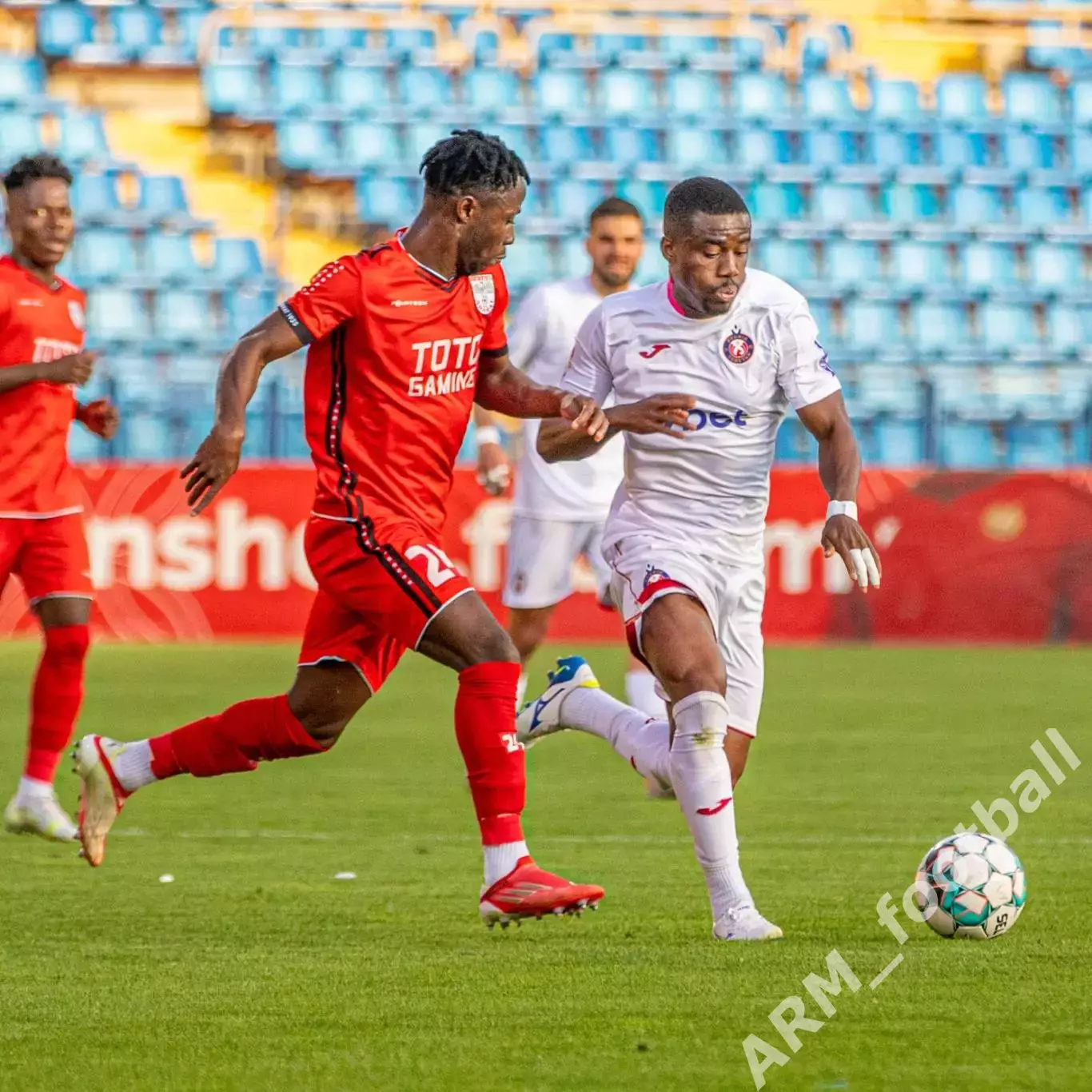 Официальная игровая футбольная майка ФК «ПЮНИК» (Ереван, Армения)! №8 7