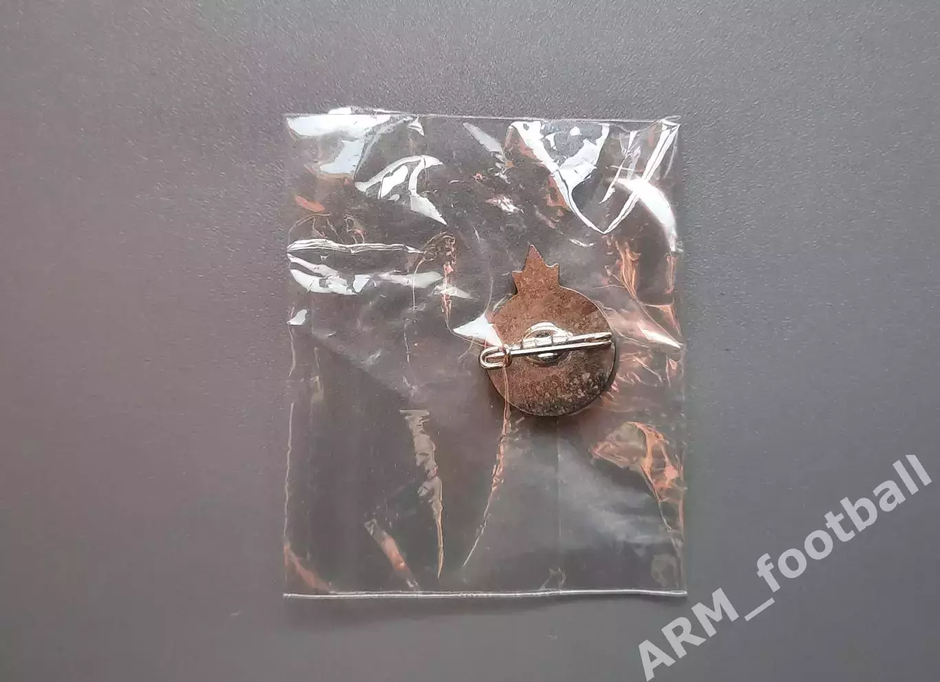 Официальный труднодоступный текучий значек ФК «Пюник» (Ереван, Армения)! синий 1