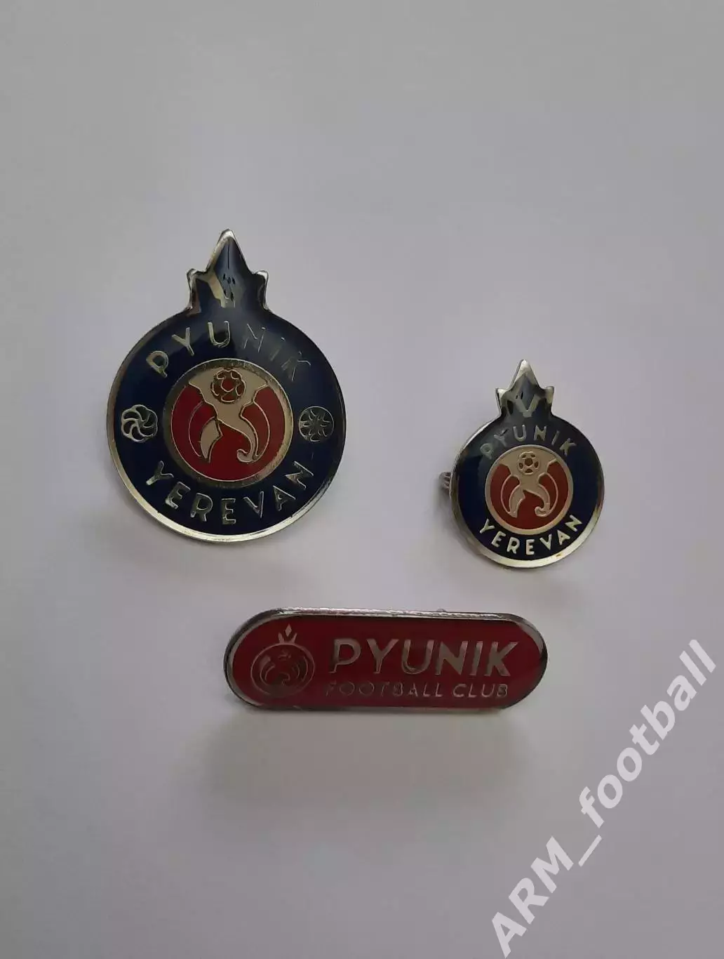 АKЦИЯ до 31.12.2025 Официальные значки ФK ПЮHИK (Eреван, Армения) все три вида